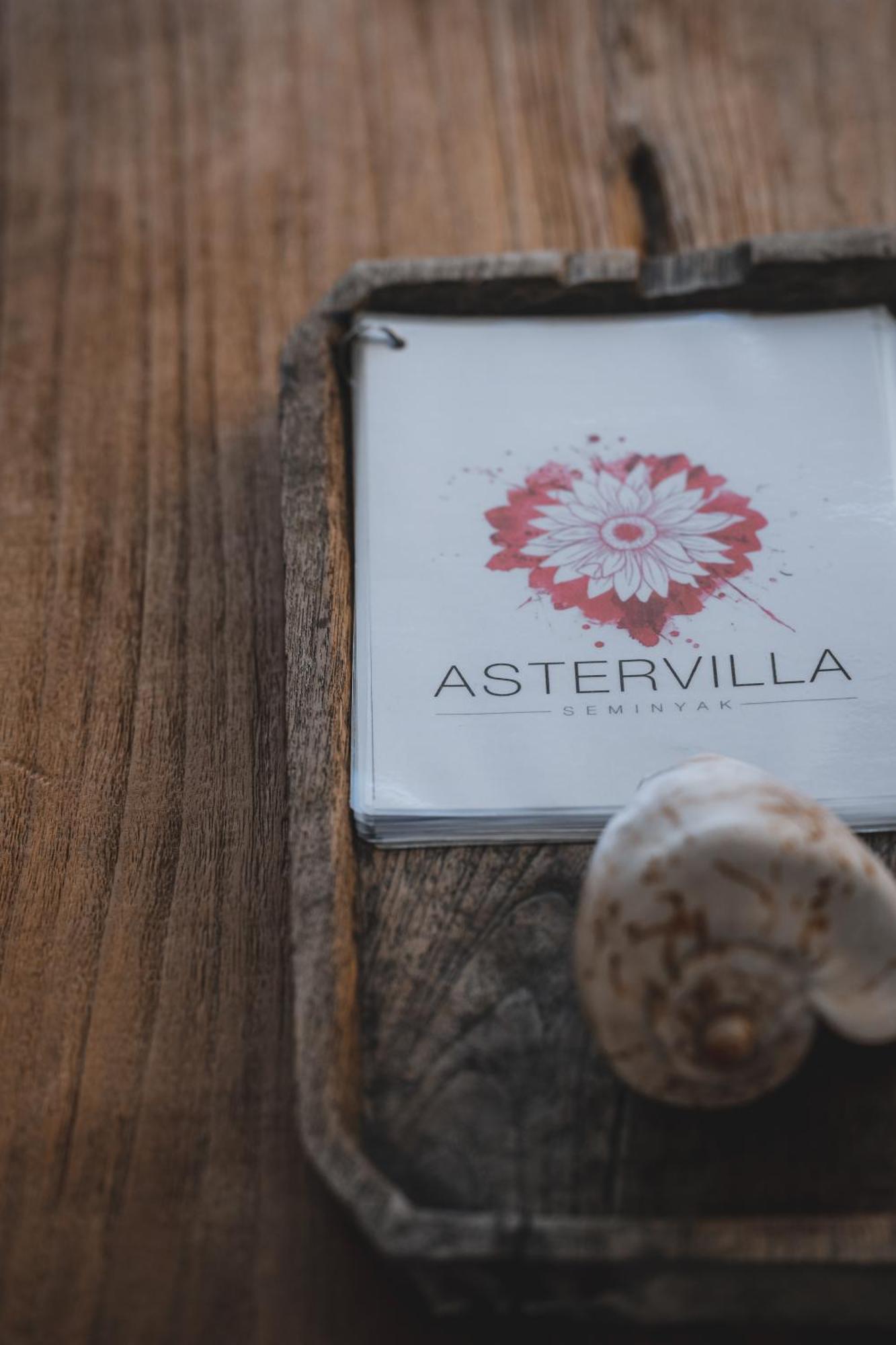 Aster Villa Seminyak Exterior photo